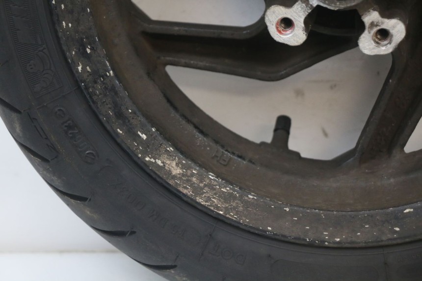 photo de LLANTA DELANTERA SYM ORBIT III 3 4T 50 (2018 - 2021) - Zoom sobre los componentes