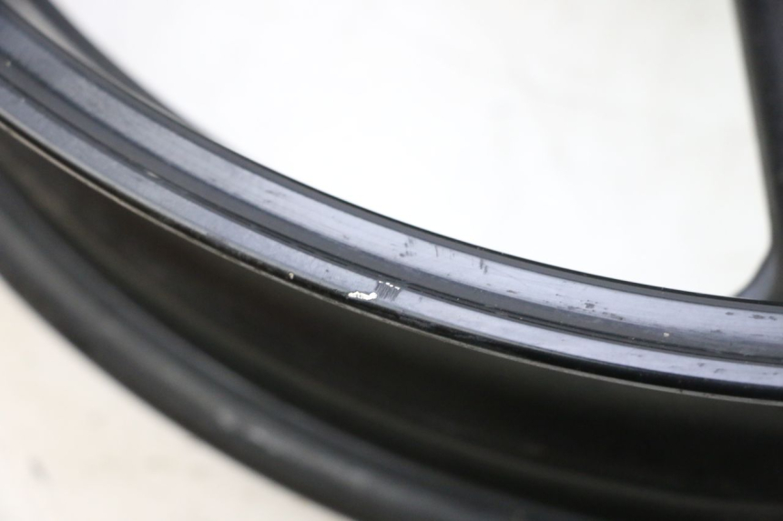 photo de LLANTA DELANTERA YAMAHA TDM ABS 900 (2002 - 2014) - Detalles de los puntos de fijación