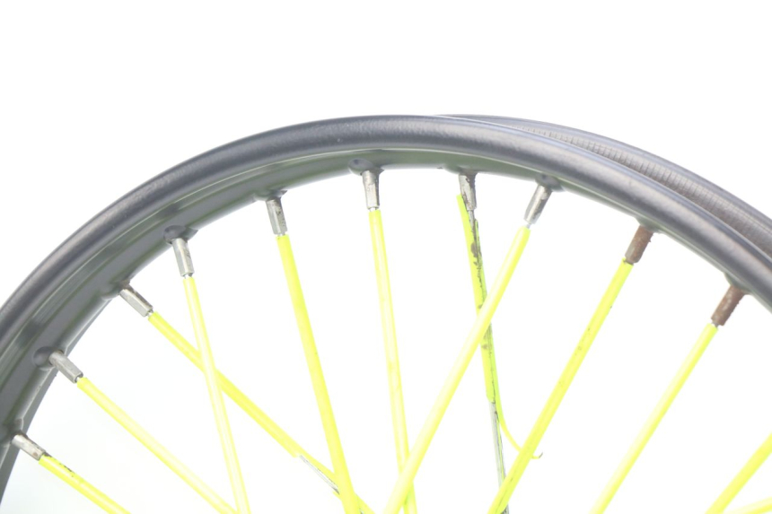 photo de LLANTA DELANTERA  NITRO MOTORS THUNDER 125 - Características distintivas