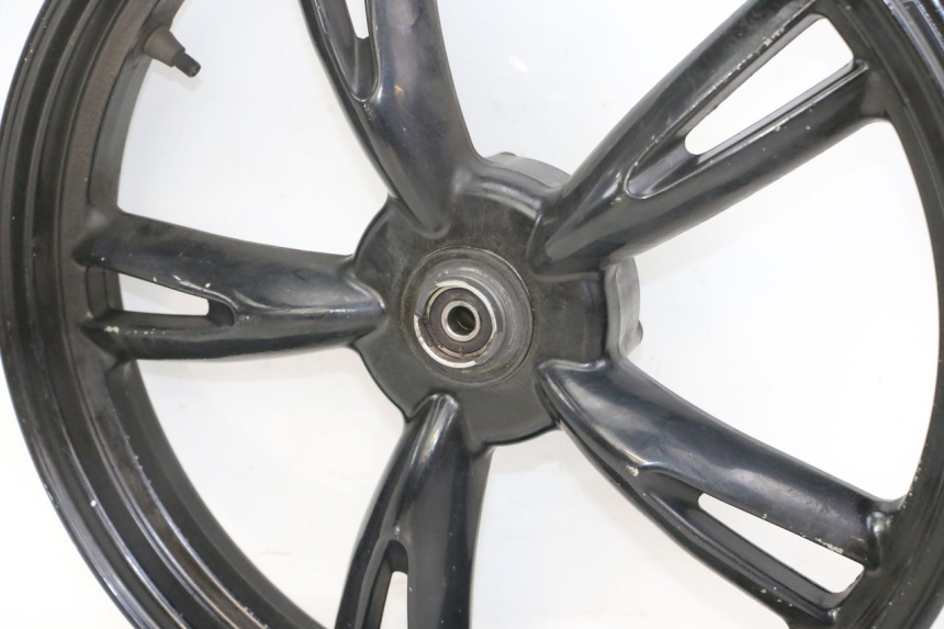 photo de LLANTA DELANTERA  PEUGEOT TWEET PRO CARGO 50 (2018 - 2022) - Detalles de los puntos de fijación