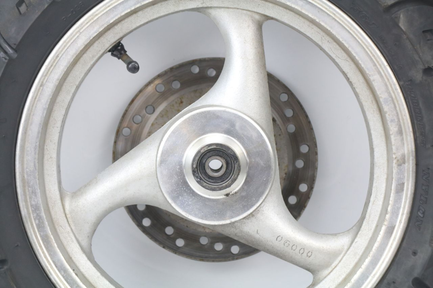 photo de LLANTA DELANTERA  RAZZO VENICE 50 (2009 - 2014) - Detalles de los puntos de fijación