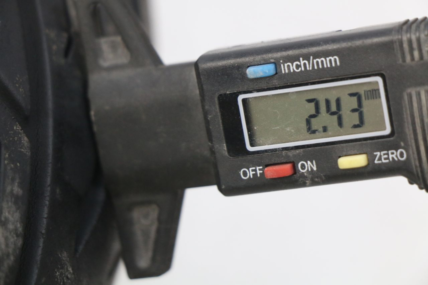 photo de LLANTA DELANTERA PIAGGIO VESPA GTS IGET ABS 125 (2017 - 2023) - Detalle de la pieza