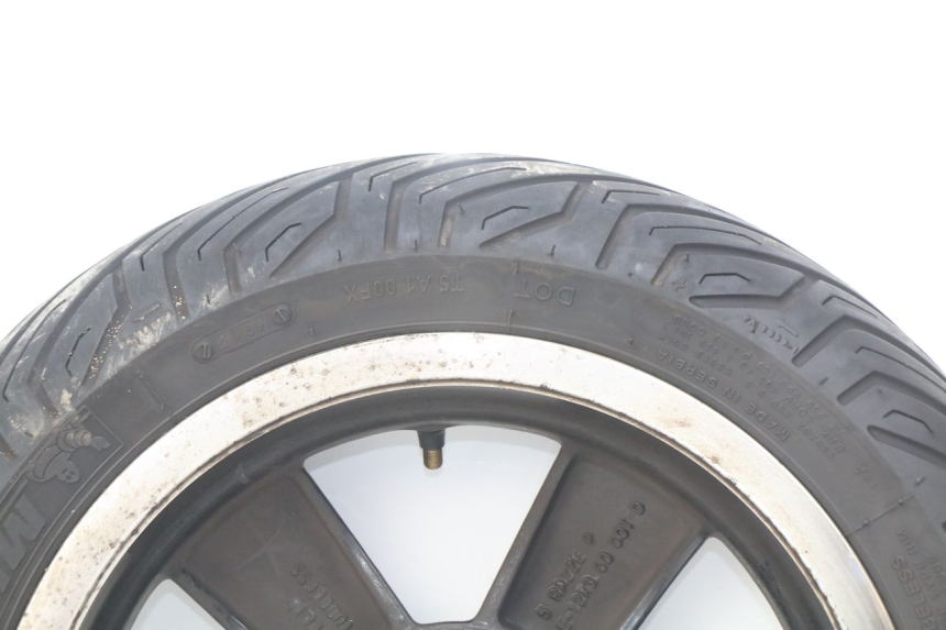 photo de LLANTA DELANTERA PIAGGIO VESPA GTS IGET ABS 125 (2017 - 2023) - Zoom sobre los componentes