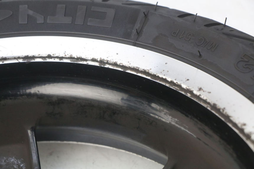 photo de LLANTA DELANTERA PIAGGIO VESPA GTS IGET ABS 125 (2017 - 2023) - Zoom estado de uso