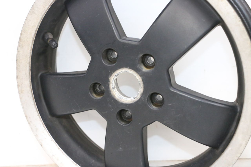 photo de LLANTA DELANTERA PIAGGIO VESPA GTS SUPER IE 125 (2009 - 2016) - Primer plano de alta resolución