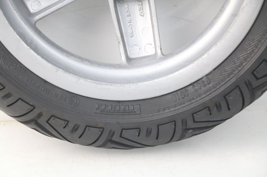 photo de LLANTA DELANTERA  PIAGGIO VESPA LX IE 125 (2010 - 2012) - Detalles de los puntos de fijación