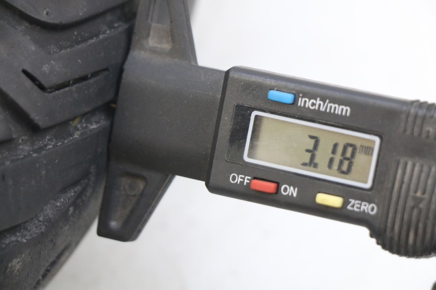 photo de LLANTA DELANTERA PIAGGIO VESPA LXV 125 (2006 - 2009) - Zoom estado de uso