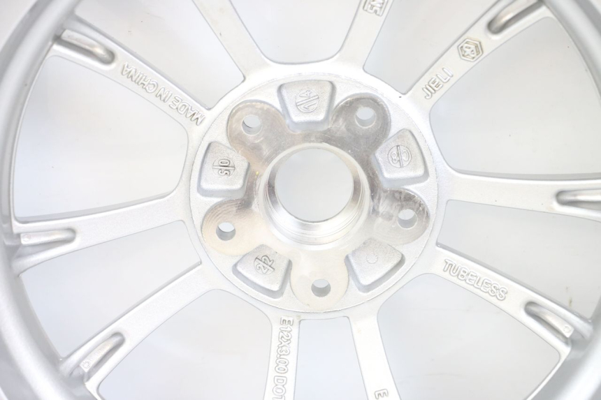 photo de LLANTA DELANTERA  PIAGGIO VESPA PRIMAVERA 4T 50 (2021 - 2024) - Características distintivas