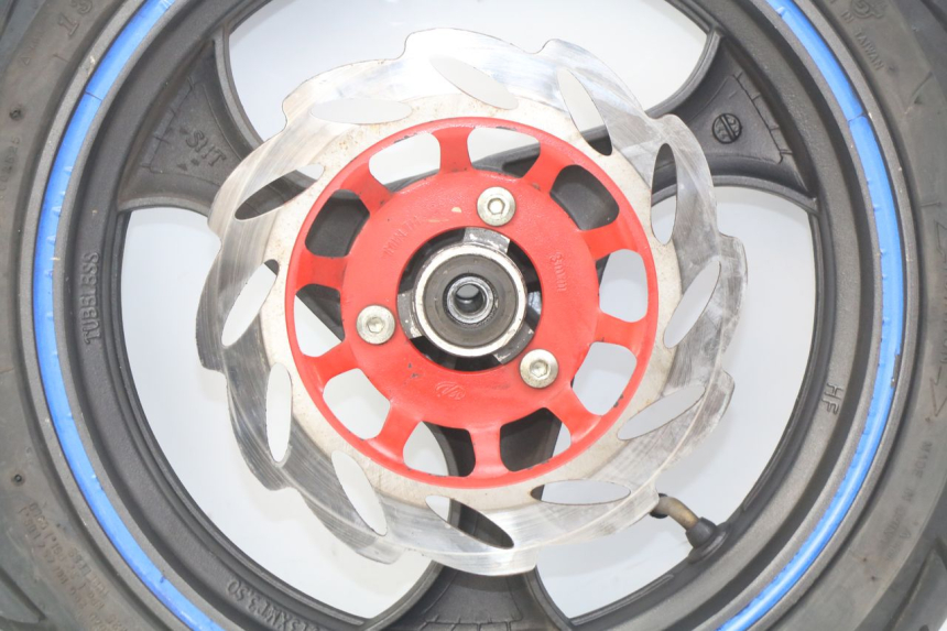 photo de RUEDA DELANTERA EUROCKA VIRTUALITY GT 4T 50 (2011 - 2017) - Primer plano de alta resolución