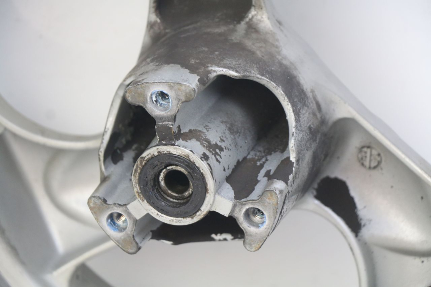 photo de LLANTA DELANTERA KYMCO VITALITY 2T 50 (2004 - 2010) - Otra perspectiva