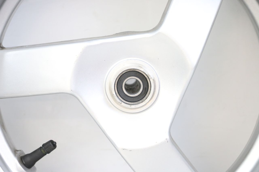 photo de LLANTA DELANTERA PEUGEOT VIVACITY NEW 4T 50 (2008 - 2017) - Detalles de los puntos de fijación