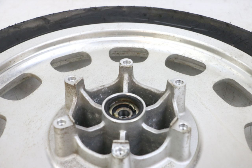 photo de RUEDA DELANTERA DAELIM VL DAYSTAR 125 (2000 - 2011) - Primer plano técnico