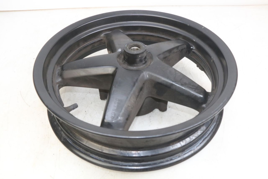 photo de LLANTA DELANTERA YAMAHA X-MAX XMAX 125 (2010 - 2013) - Primer plano técnico