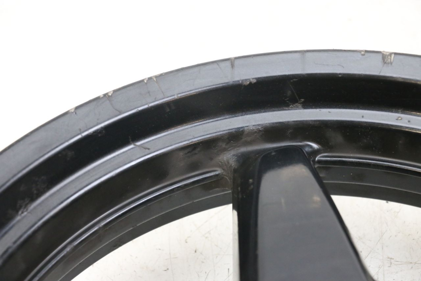 photo de LLANTA DELANTERA YAMAHA X-MAX XMAX 250 (2006 - 2009) - Primer plano de alta resolución