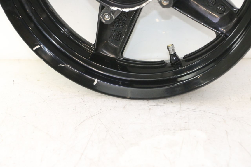 photo de LLANTA DELANTERA YAMAHA XMAX X-MAX 125 (2006 - 2009) - Características distintivas
