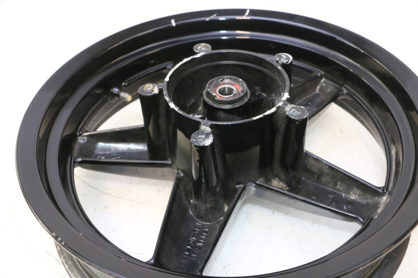 photo de LLANTA DELANTERA YAMAHA XMAX X-MAX 125 (2006 - 2009) - Detalles de los puntos de fijación