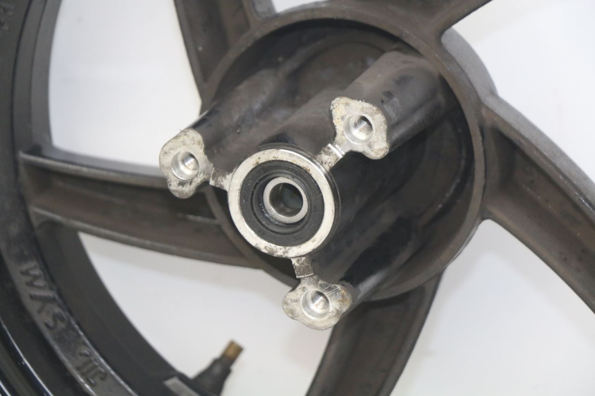 photo de LLANTA DELANTERA SYM X-PRO 4T 50 (2014 - 2021) - Detalles de los puntos de fijación