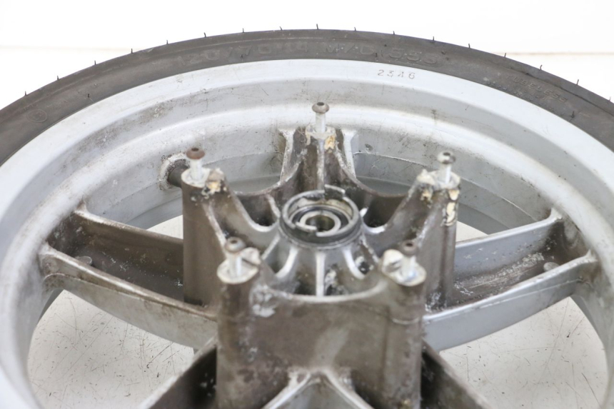 photo de LLANTA DELANTERA PIAGGIO X8 125 (2004 - 2007) - Primer plano técnico