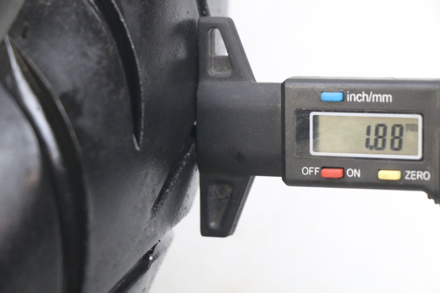 photo de LLANTA DELANTERA PIAGGIO XEVO - X EVO 125 (2007 - 2017) - Zoom estado de uso