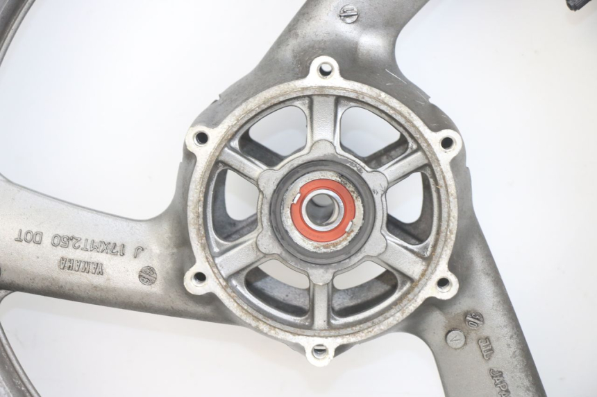 photo de LLANTA DELANTERA YAMAHA XJN DIVERSION 600 (2000 - 2003) - Zoom sobre los componentes