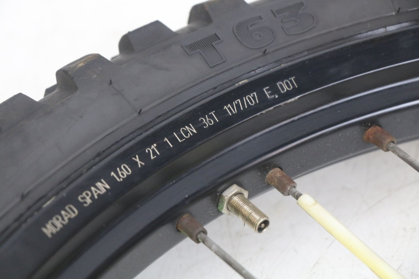 photo de LLANTA DELANTERA PEUGEOT XP6 50 (2006 - 2011) - Estado de la superficie y material