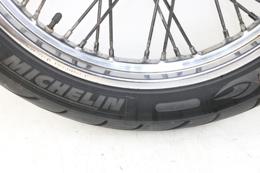 photo de LLANTA DELANTERA  YAMAHA XVS DRAG STAR DRAGSTAR 650 (1997 - 2007) - Zoom sobre los componentes