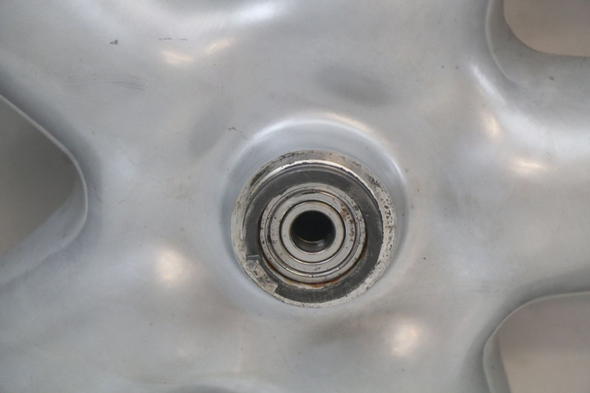 photo de LLANTA DELANTERA  YAMAHA YP MAJESTY 125 (2002 - 2006) - Primer plano técnico