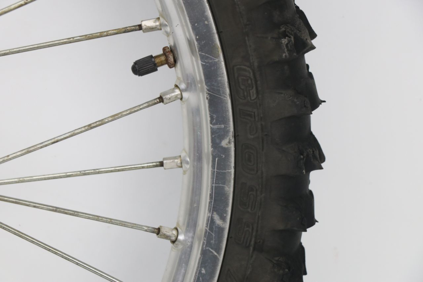 photo de LLANTA DELANTERA  YAMAHA YZF YZ-F 450 (2006 - 2009) - Detalles de los puntos de fijación