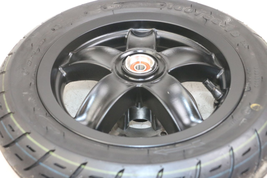 photo de LLANTA DELANTERA PIAGGIO ZIP 2T 50 (2009 - 2019) - Primer plano técnico