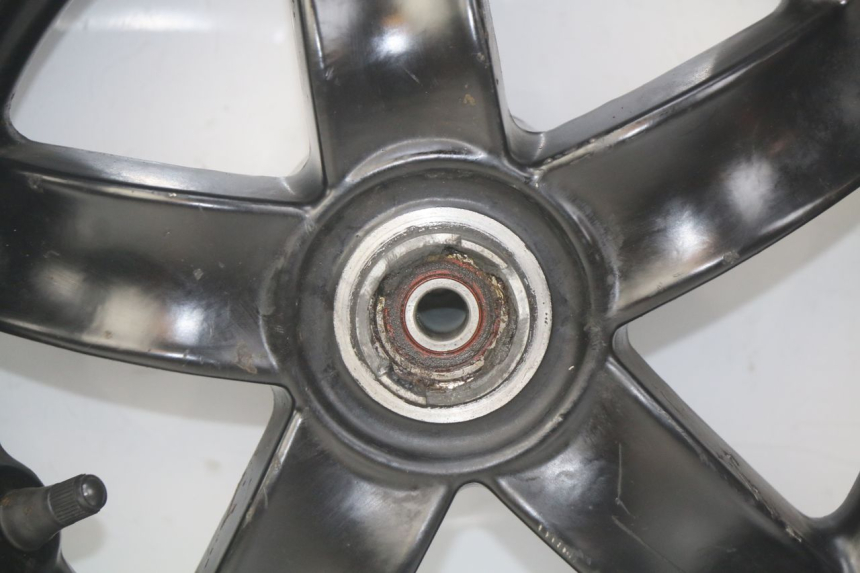 photo de LLANTA DELANTERA PIAGGIO ZIP 4T 50 (2018 - 2020) - Otra vista del artículo