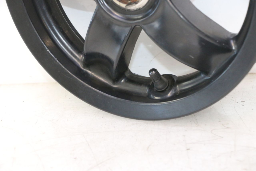 photo de LLANTA DELANTERA  PIAGGIO ZIP IGET 4T 50 (2021 - 2023) - Detalles de los puntos de fijación
