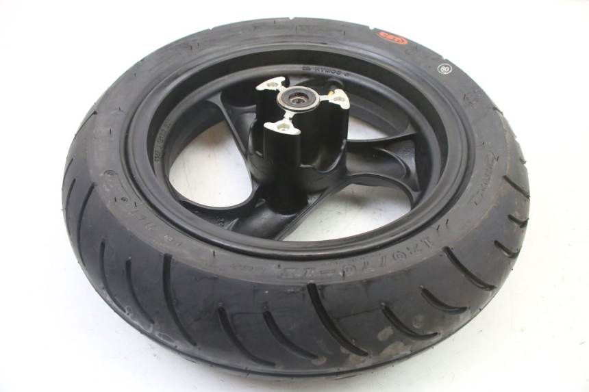 photo de LLANTA DELANTERA Y NEUMÁTICO KYMCO AGILITY 4T 50 (2005 - 2018) - Detalles de los puntos de fijación