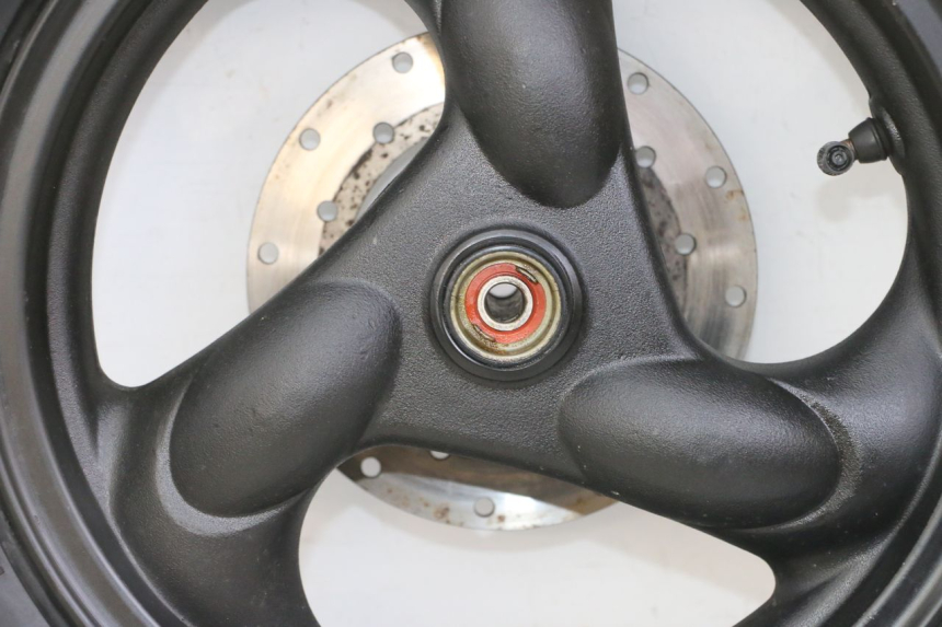 photo de LLANTA DELANTERA Y NEUMÁTICO KYMCO AGILITY 4T 50 (2005 - 2018) - Otra vista del artículo