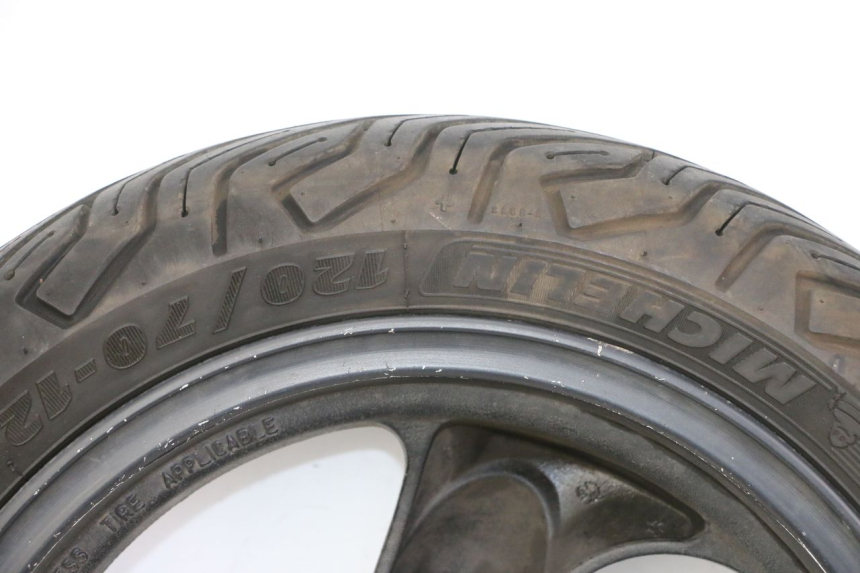 photo de LLANTA DELANTERA Y NEUMÁTICO KYMCO AGILITY 4T 50 (2005 - 2018) - Características distintivas