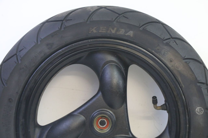 photo de LLANTA DELANTERA Y NEUMÁTICO KYMCO AGILITY 4T 50 (2018 - 2022) - Detalle de la pieza