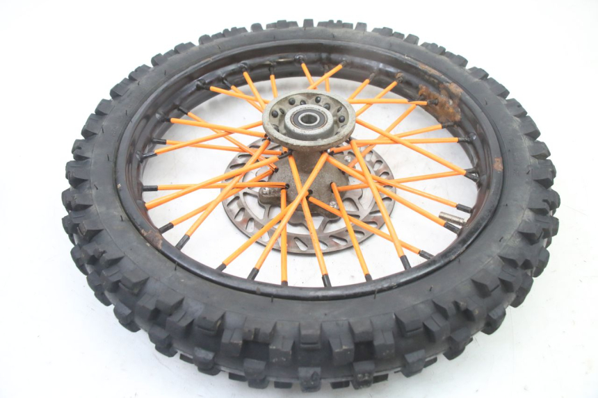 photo de LLANTA DELANTERA Y NEUMÁTICO APOLLO RFZ 125 - Marcados y referencias originales