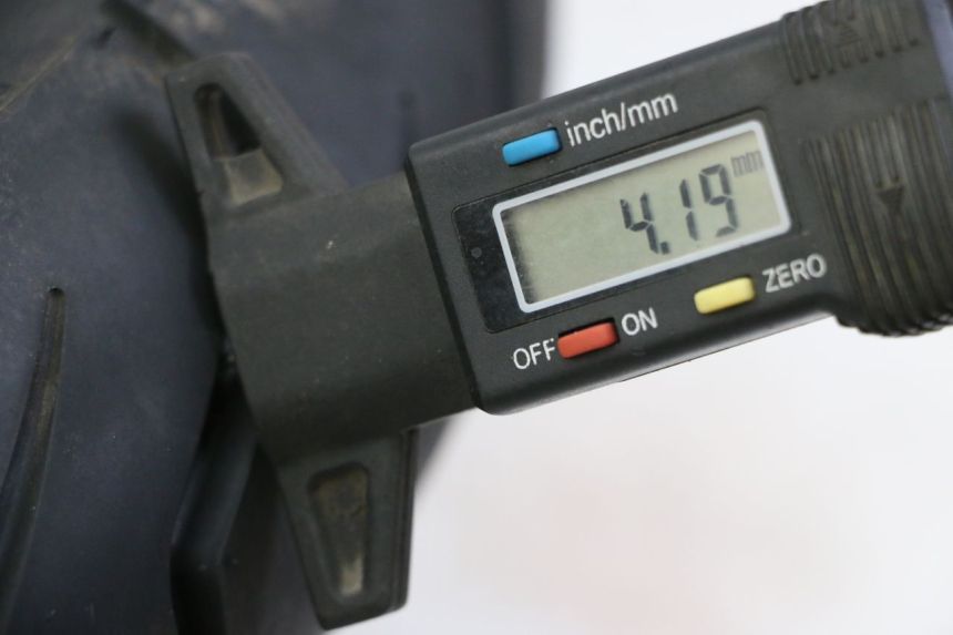 photo de LLANTA DELANTERA Y NEUMÁTICO APRILIA RS 50 (1999 - 2005) - Zoom estado de uso