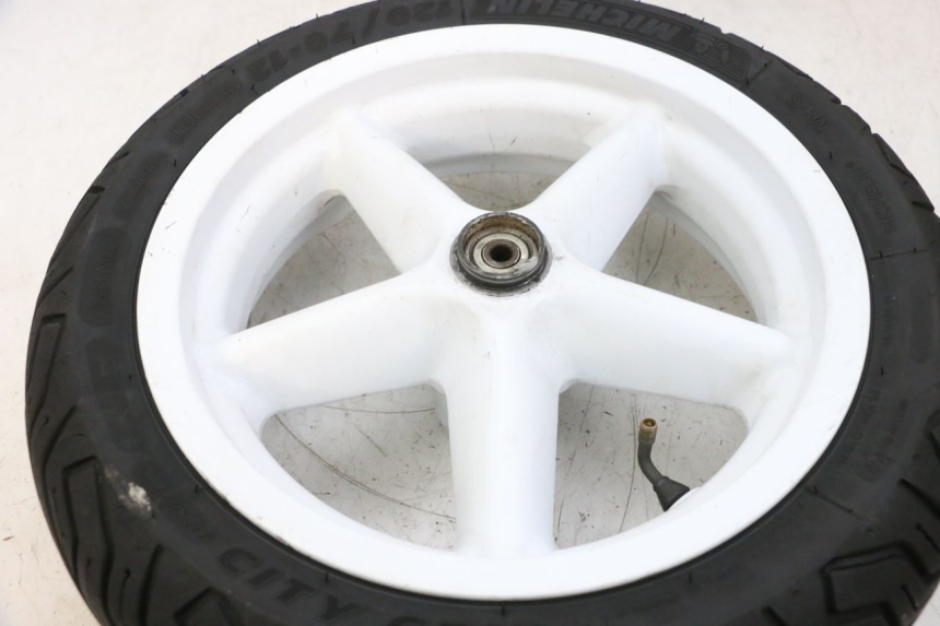 photo de LLANTA DELANTERA Y NEUMÁTICO MBK BOOSTER SPIRIT NAKED 50 (2004 - 2017) - Otra perspectiva