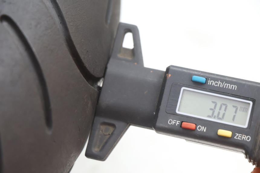 photo de LLANTA DELANTERA Y NEUMÁTICO TGB CITY RS 50 (2011 - 2016) - Zoom calidad de ocasión