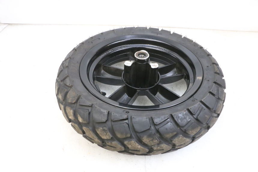 photo de LLANTA DELANTERA Y NEUMÁTICO SYM CROX 4T 50 (2016 - 2023) - Detalles de los puntos de fijación