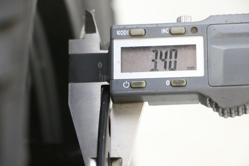 photo de LLANTA DELANTERA Y NEUMÁTICO LONGJIA DIGITA 4T 50 (2019 - 2022) - Detalle de la pieza