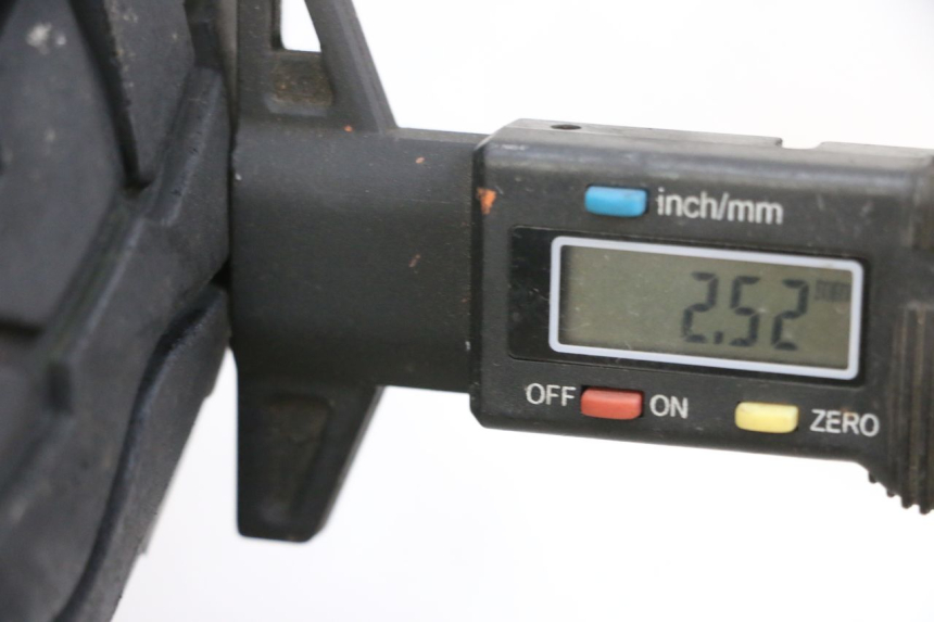 photo de LLANTA DELANTERA Y NEUMÁTICO LONGJIA DIGITA 4T 50 (2019 - 2022) - Zoom estado de uso