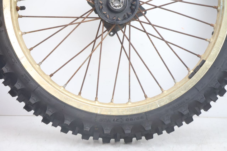 photo de LLANTA DELANTERA Y NEUMÁTICO SUZUKI DR S 600 (1985 - 1989) - Zoom estado de uso