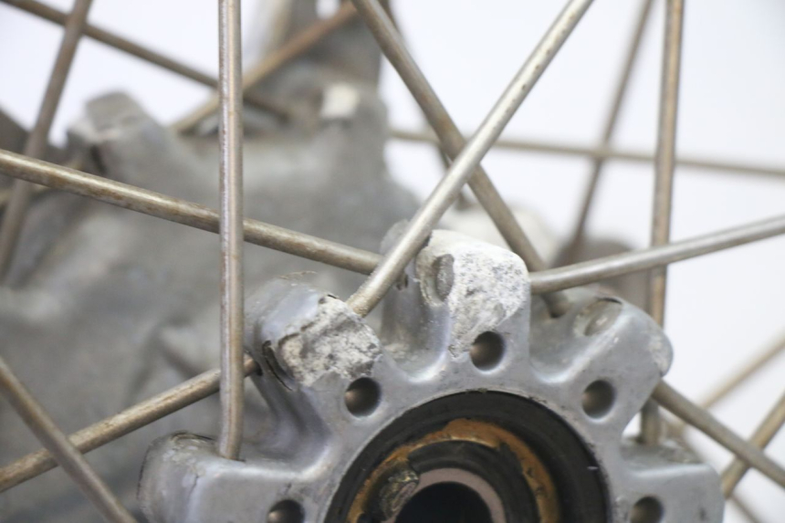 photo de LLANTA DELANTERA Y NEUMÁTICO APRILIA ETX 125 (1998 - 2002) - Vista general del producto