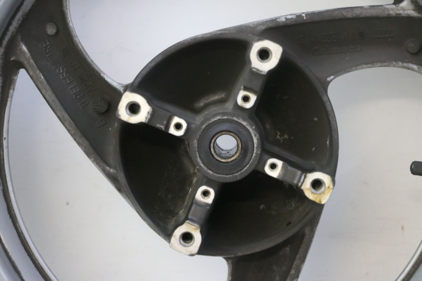 photo de LLANTA DELANTERA Y NEUMÁTICO HONDA FES S-WING SWING ABS 125 (2007 - 2015) - Inspección visual detallada