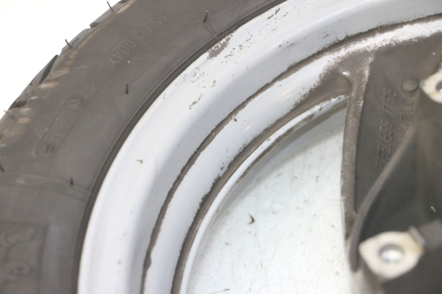 photo de LLANTA DELANTERA Y NEUMÁTICO HONDA FES S-WING SWING ABS 125 (2007 - 2015) - Detalles de los puntos de fijación