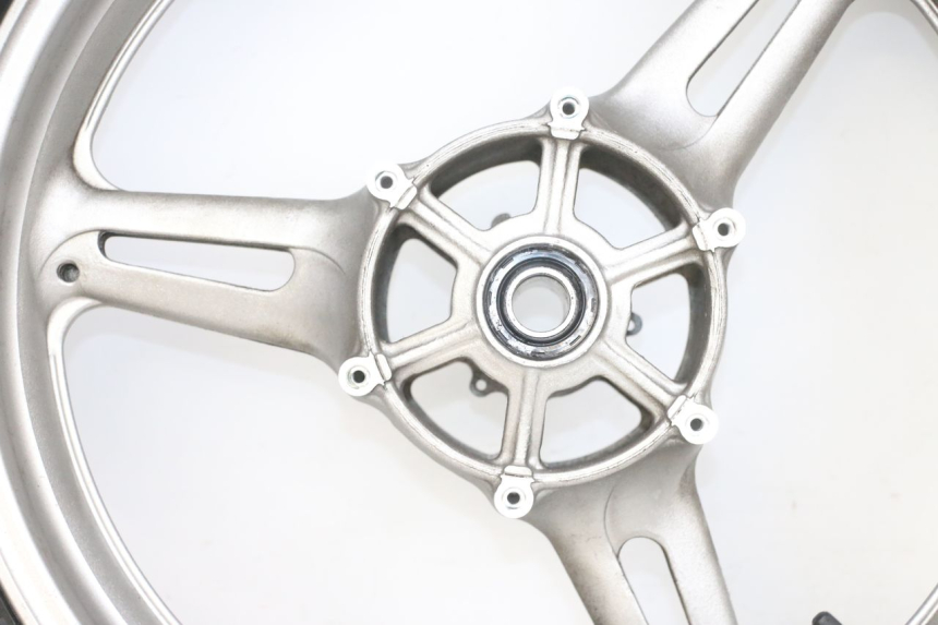 photo de LLANTA DELANTERA Y NEUMÁTICO YAMAHA FJR ABS 1300 (2006 - 2012) - Recambio usado revisado