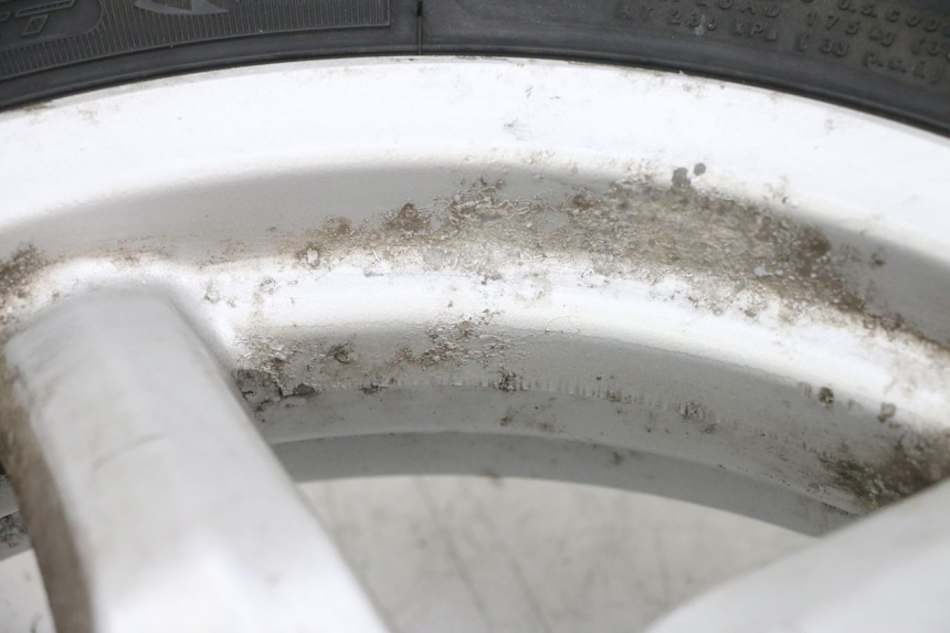 photo de LLANTA DELANTERA Y NEUMÁTICO MBK FLAME X 125 (2007 - 2016) - Detalles de los puntos de fijación