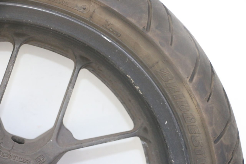 photo de LLANTA DELANTERA Y NEUMÁTICO HONDA FORZA ABS 300 (2013 - 2017) - Marcados y referencias originales