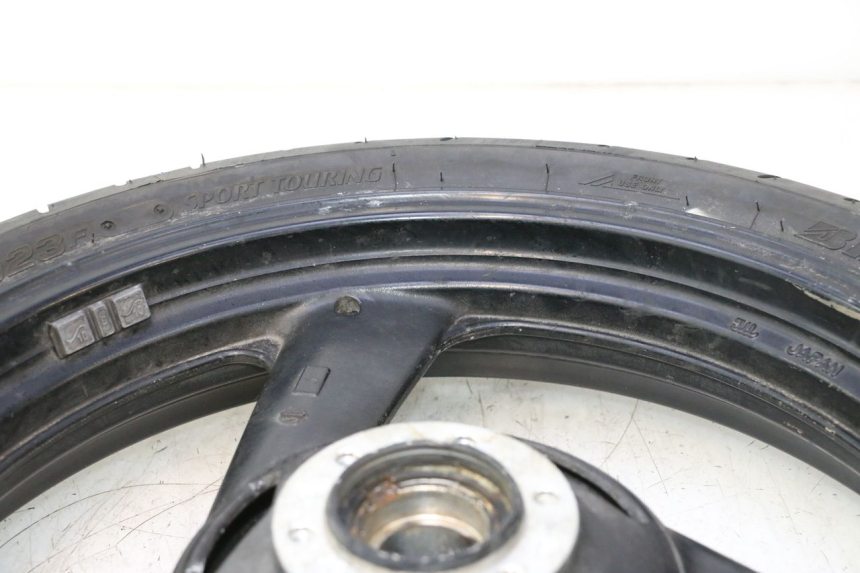 photo de LLANTA DELANTERA Y NEUMÁTICO YAMAHA FZS FAZER 600 (2001 - 2003) - Recambio usado revisado